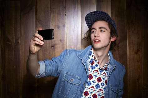 101,000+ Man Selfie Pictures .